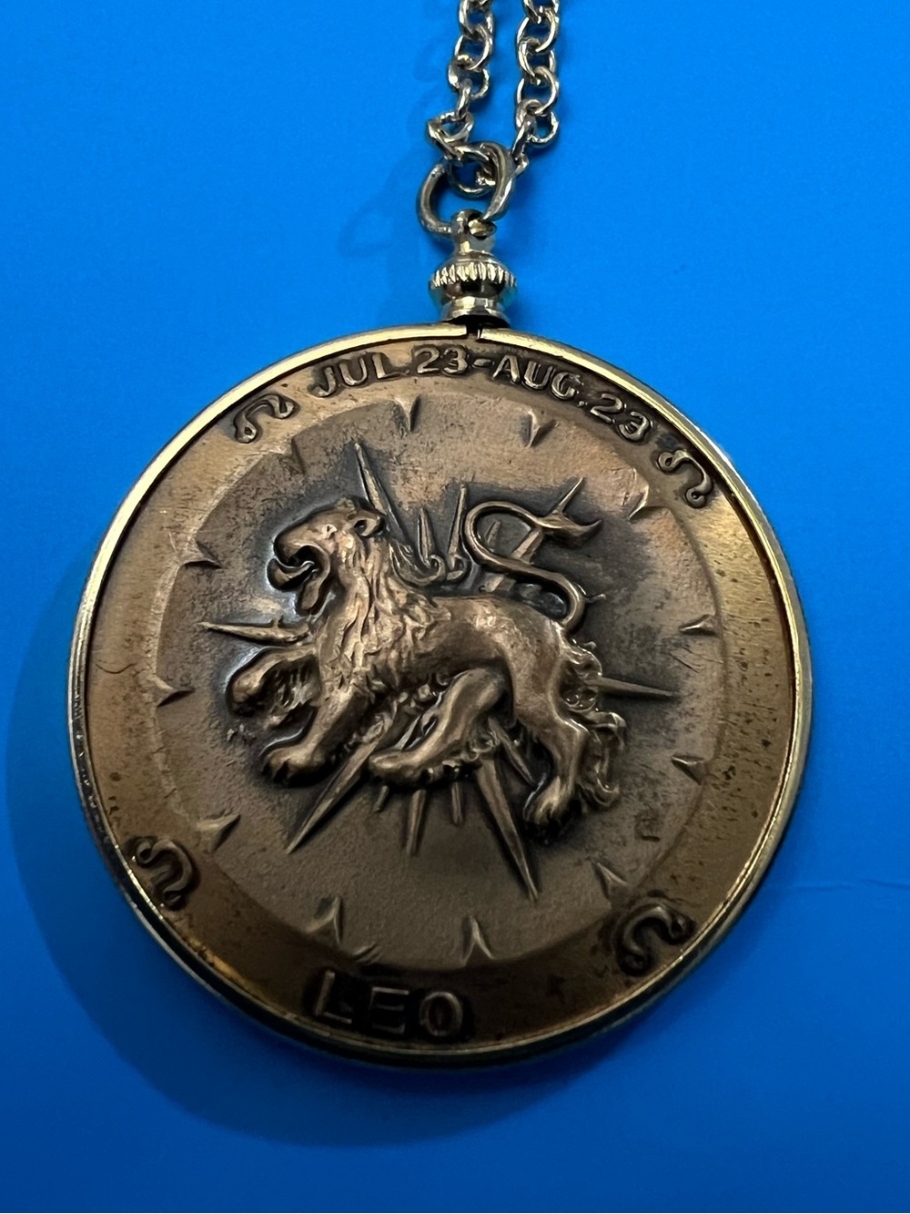 Vintage LEO Astrology Zodiac pendant necklace 1970